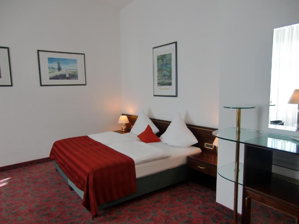 Hotel Schloss Шварценфельд Номер фото